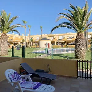https://apartamento-primera-linea-de-playa-con-piscina.es-andalucia.com